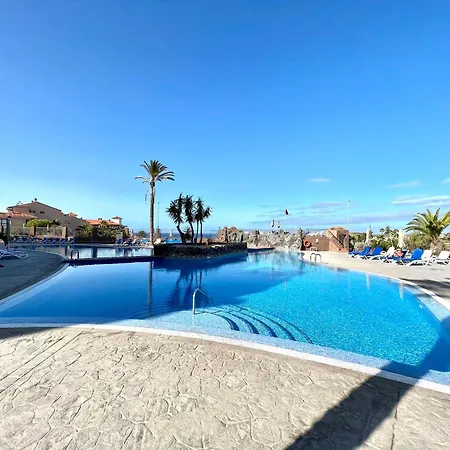 Junior With Pool Or Sea View, Wifi And Heated Pool Apartment