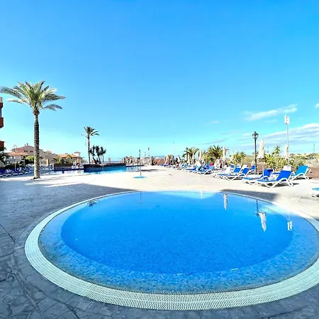 Junior With Pool Or Sea View, Wifi And Heated Pool